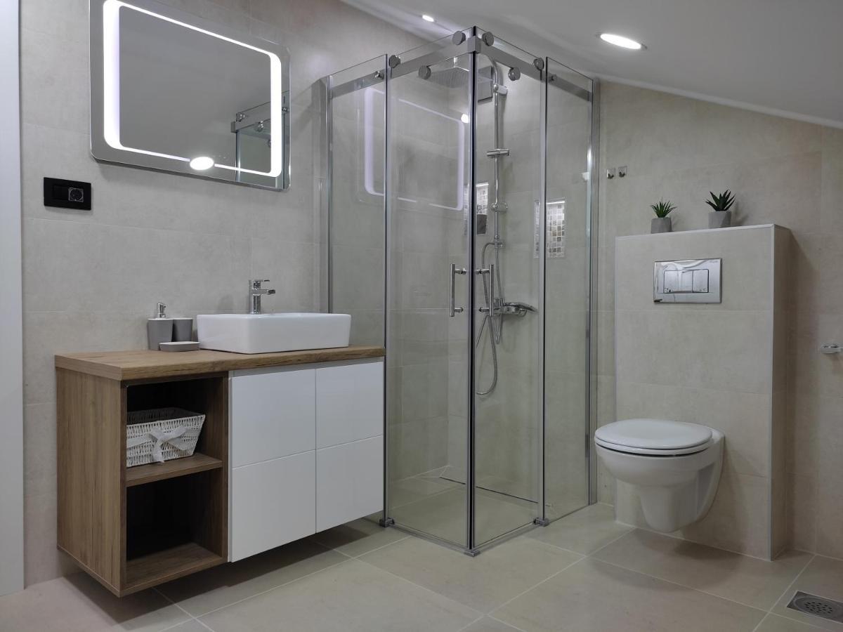 Apartamento Sky Luxury Arandjelovac Exterior foto